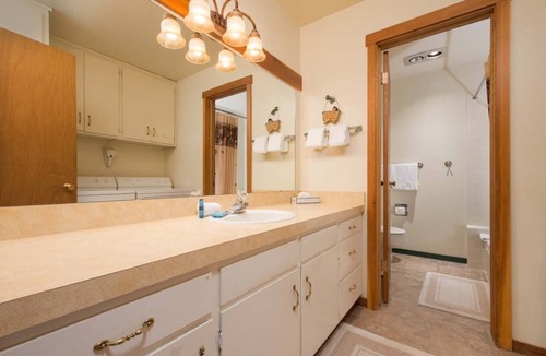 Moose Wilson Road Condo | JHRL - Geranium 2612 - First floor Aspens condo