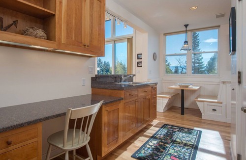 Teton Village House | JHRL - McBean House, Contemporary 4-bedroom Home - 5 Minute walk to Base, private Hot Tub