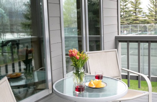 Teton Village Condo | JHRL - Rendezvous B4, Comfortable Slope-side Condo, Hot tub next door