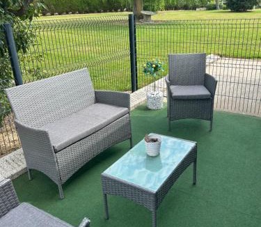 Gonnetot Apartment | Joe bar stud