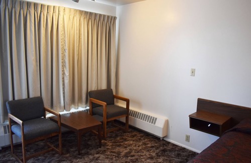 Soda Springs Hotel | JR Inn