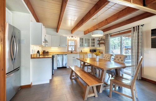 Sisters Cabin | Juniper & Pine Barrel Sauna + Hot Tub Sisters, Oregon