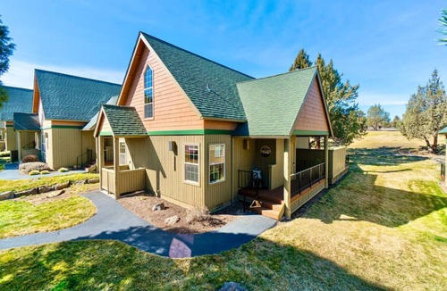Redmond Ski Chalet | Juniper Ridge Chalet at Eagle Crest Resort