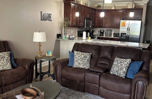 Osage Beach Condo | Just steps from pool, boat slip available! Have 10 star reviews!Give us a try