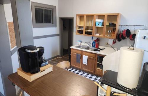 South Range Apartment | K5 2nd Floor Studio Near MTU, Keweenaw, Great Rates