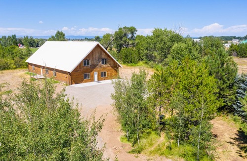 St. Anthony Cabin | KABINO: Family Reunions Huge Open Floor Plan Basketball Gymnastics Foosball Ping Pong FirePit WiFi