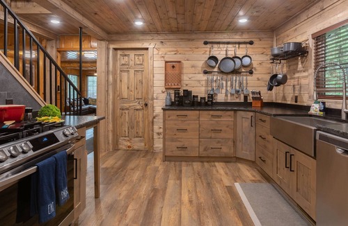 Island Park Cabin | KABINO: Riverfront Hot Tub Arcade Games FirePit WiFi