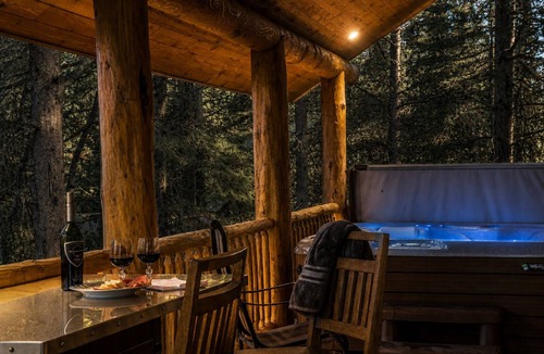 Island Park Cabin | KABINO: Trailer Parking, HotTub, Trails, Yellowstone