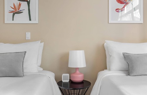 Northwest Bellevue Apartment | Kasa | Classic 2BD + Free Parking | Bellevue