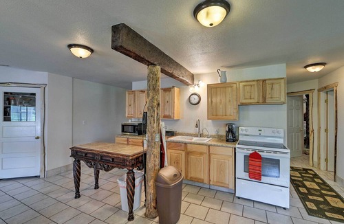 Clark Cottage | Kayaks & Views: Yellowstone River Lodge in Clark