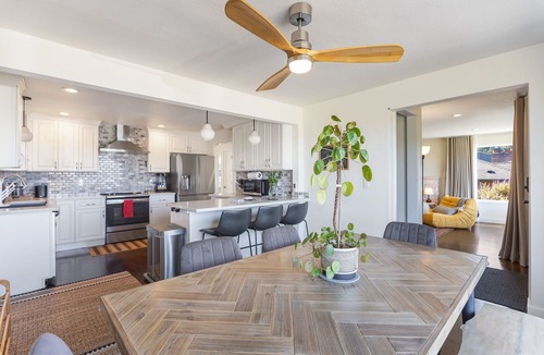 Fauntleroy House | King Beds | Views | Close to Beach | Dogs OK