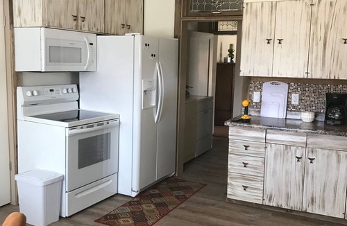 Escalante House | King & Queen bed w/2 bathrooms
