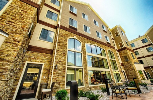 Minot Condo | King Suite. Free Breakfast. Pool & Hot Tub. Gym. Near the Minot Air Force Base!