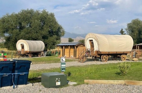 Salmon Cabin | Klondike “Conestoga” Wagon at J&J Cabins