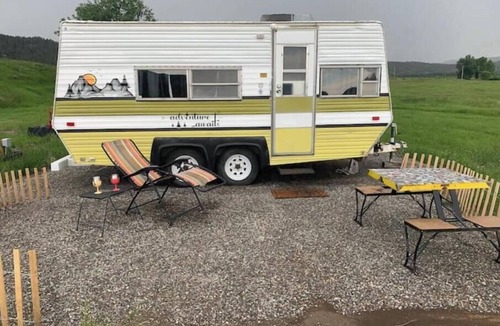 Stillwater County House | Kodiak—not your grandpa’s campa’