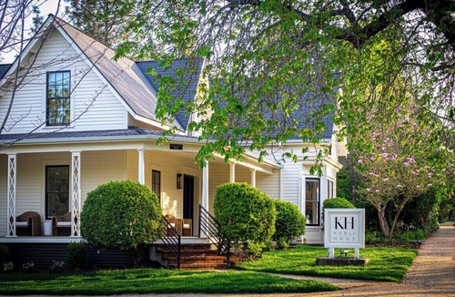 Jacksonville House | Kubli Haus - Suite #3, Kubli Haus - Suite #3 ~ Luxury, Style & Location, 1 block to Britt