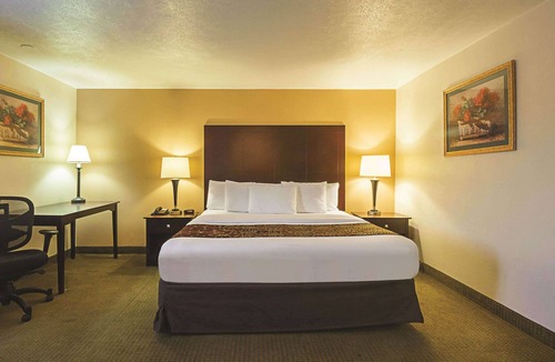 Woodburn Hotel | La Quinta Inn & Suites by Wyndham Woodburn