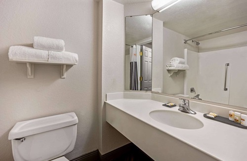 New Tacoma Hotel | La Quinta Inn & Suites by Wyndham Tacoma - Seattle