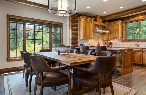 Victor Cabin | Ladyslipper Cabin | Bronze Buffalo Ranch