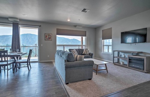 Manson Condo | Lake Chelan Condo, Walk to Brewery & Wineries