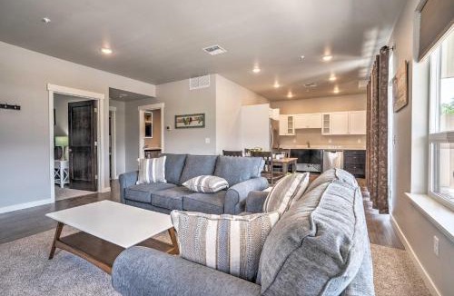 Manson House | Lake Chelan Resort Condo: Pool & Hot Tub Access!