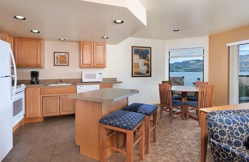 Chelan Apartment | Lake Chelan Shores 2 Bedroom Condo