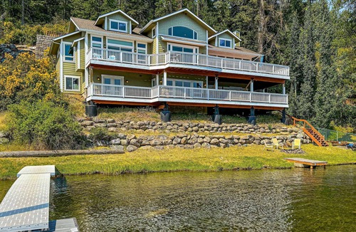 Coeur d'Alene House | Lake Coeur d'Alene 4BR Dock Home w Fire Pit