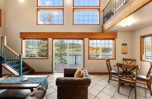 Coeur d'Alene House | Lake Coeur d'Alene Cabin Dock & Fire Pit