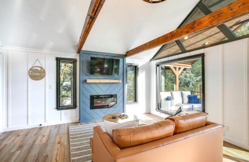 Worley House | Lake Coeur d'Alene Cabin w/Boat Slip in Worley!