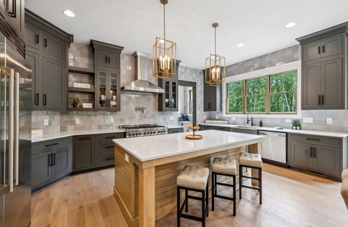 Lebanon House | Lake Estate w private Dock on 2 acres Just outside Nashville, Tn!