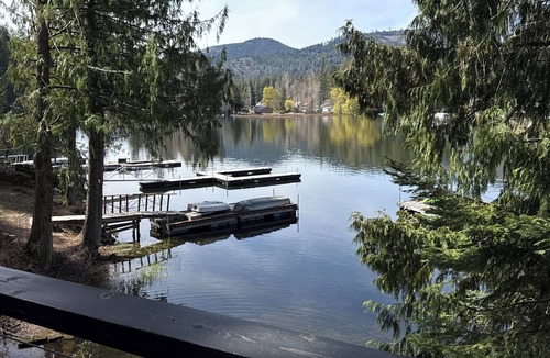 Twin Lakes Cabin | Lake Front Adorable Cabin Retreat With Yurt Tent on Twin Lakes ID
