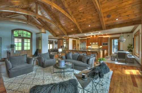 Blue Ridge Cabin | Lake Front Luxury Pool Hot tub Movie Theater Gym