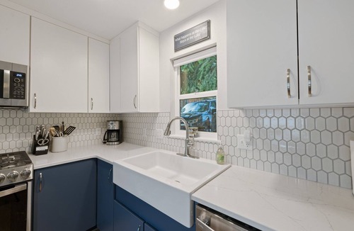 Coeur d'Alene House | Lake Front New Remodel w/Hot Tub- Coeur d'Alene
