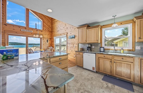 Mears House | Lake frontage, Dune beach sand from deck to water! One of a kind.