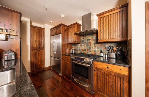 McCall Condo | Lake Getaway! Elegant 2-Bedroom Condo in Downtown McCall