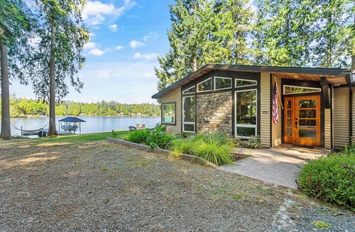 Lake Goodwin House | Lake House on Private Island - 9 acres