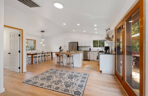 Sagle House | Lake+Mountain Views - Hot Tub - Hideaway Lodge