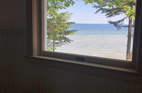 Paradise House | Lake Superior/Whitefish Bay/Paradise, MI