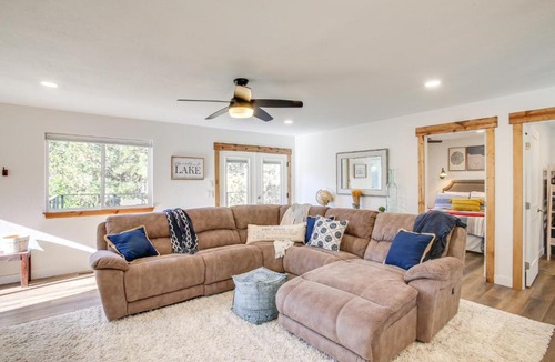 Hayden Lake Apartment | Lake-View Apt w/Furnished Deck in Hayden!