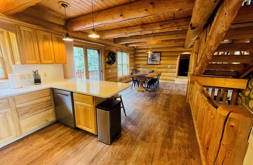 Sandpoint Cabin | Lake View Cabin on Lake Pend Oreille/Sandpoint - PingPong/Pool Table/Cinema Room