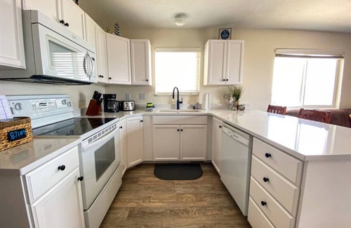 Harbor Village Condo | Lake View Condo 871 # 4 with amazing views