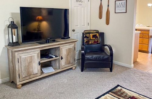 Harbor Village House | Lake View Condo 930# 2 (Free Wi-Fi)