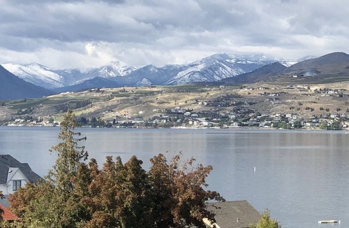 Chelan Condo | Lake View Condo with boat trailer parking