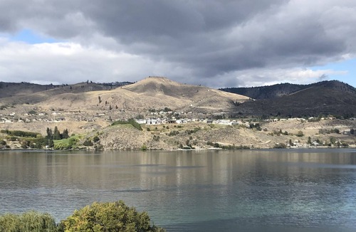 Chelan Condo | Lake View Condo with boat trailer parking