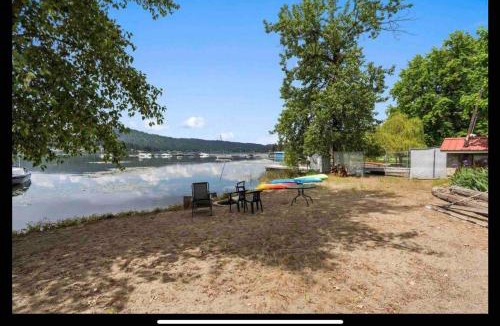 Newman Lake House | Lake views and 90' of beach access