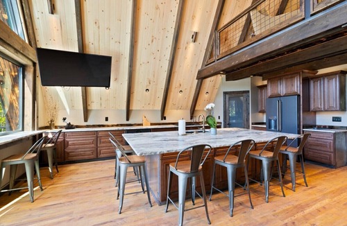 Coeur d'Alene Cabin | Lake Views At Rockford Bay - The CDA-frame