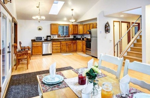 McKenna House | Lake Views w/Hot Tub+Pet Friendly