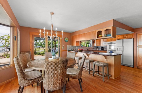 Lakebay House | Lakebay Waterfront