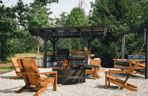 Luther Cabin | LakeEffectLodging-Cozy Cabin-ORV Trail Access