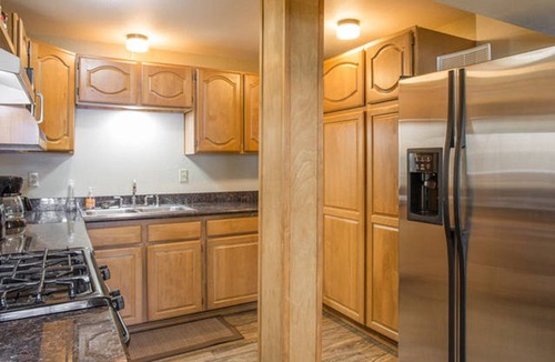 Lakewood Apartment | Lakefront 2 bedroom retreat